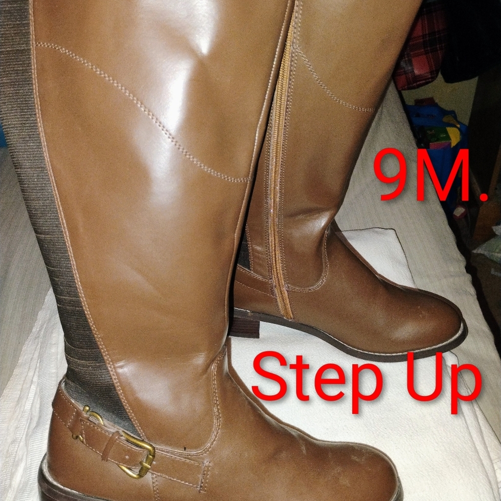 Women's Tan Heeled Boots